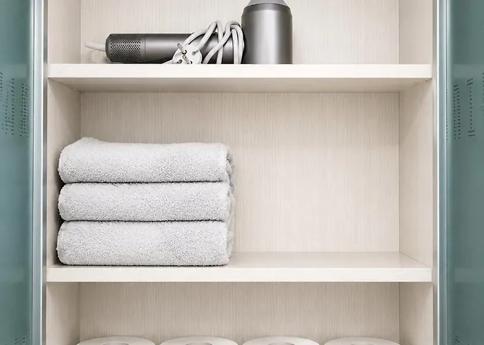 Spacious 3-room For 6 People In Gangnam Near Seolleung Station Appartement *